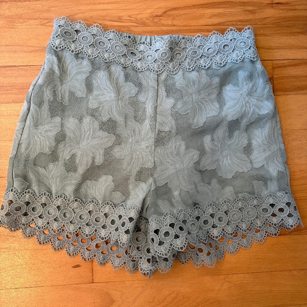 Francesca’s blue rain green short size xs